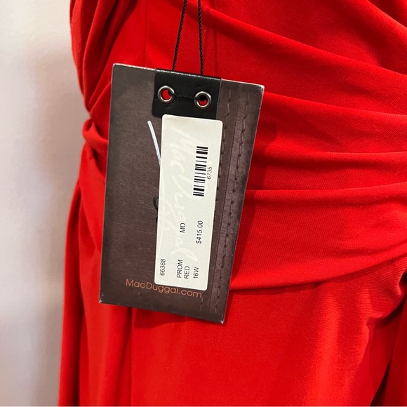 Mac Duggal Red V-Neck V-Back Embellished Shoulders Gloor Length Gown - Reemoly - Picture 17 of 17